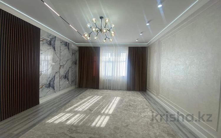 3-комнатная квартира · 130 м² · 3/10 этаж, 19-й мкр 33 за 50 млн ₸ в Актау — фото 18