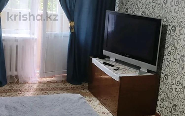 1-бөлмелі пәтер · 35 м² · 2/5 қабат, Айнабұлақ-3 ш/а. 110, бағасы: 12 000 ₸ в Алматы, Жетысуский р-н — фото 2