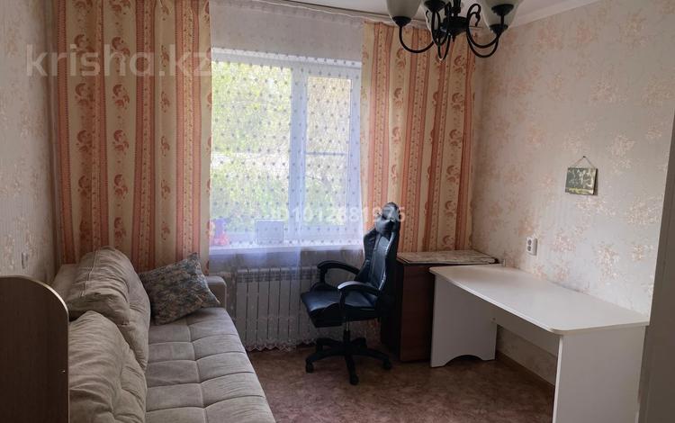 2 комнаты · 50 м² · 2/5 этаж, мкр 8, Братья жубановых 278 — Напротив универа Жубанов за 55 000 ₸ в Актобе — фото 2