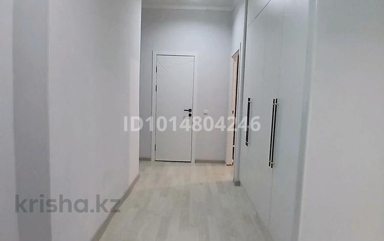 3-комнатная квартира · 85 м² · 2/15 этаж, Санжара Асфендиярова 6 за 330 000 ₸ в Астане, Нура р-н — фото 2