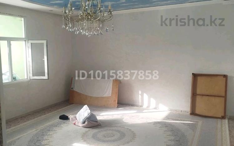 3-комнатная квартира · 80 м² · 4/4 этаж, Көктем 4мкр 57 — Находиться возле дорога рядом все, школы,садики,ТРЦЖанаозен за 16 млн ₸ — фото 2