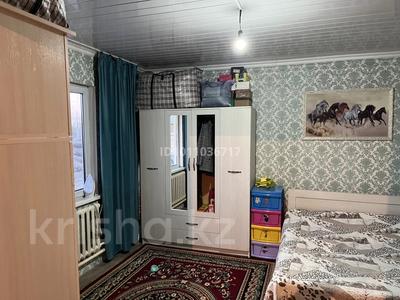 Жеке үй · 3 бөлме · 58 м² · 8 сот., Курмангазы 3 — В заезде населенный пункт маладежки на права и сразу налево и справа находится есть фото карты, бағасы: 16.5 млн ₸ в Жаркенте