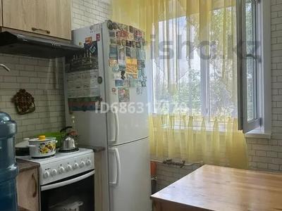 2-бөлмелі пәтер · 44.7 м² · 2/5 қабат, Майкудук, 14й микрорайон, бағасы: 13.5 млн ₸ в Караганде, Алихана Бокейханова р-н