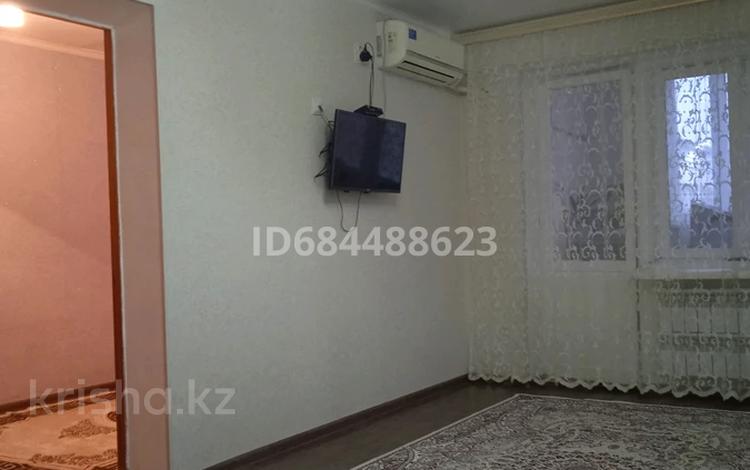 2-комнатная квартира, 56 м², 2/2 этаж помесячно, 3-й мкр 58 за 110 000 〒 в Актау, 3-й мкр — фото 3