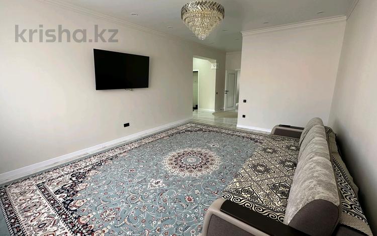 2-бөлмелі пәтер · 75 м² · 4/5 қабат, мкр. Алтын орда 2а, бағасы: 200 000 ₸ в Актобе — фото 2