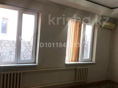 Отдельный дом · 3 комнаты · 110 м² · 10 сот., 193-й квартал, 193-й квартал 8 — Дербес за 200 000 〒 в Шымкенте, Енбекшинский р-н