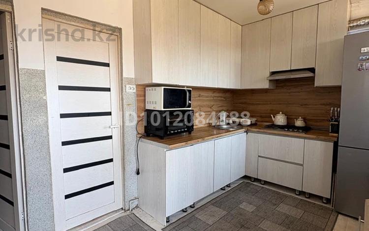 3-комнатная квартира · 70 м² · 5/5 этаж, 3-й мкр 57 за 12 млн ₸ в Актау — фото 2