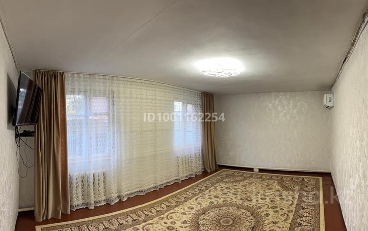 Отдельный дом · 4 комнаты · 95 м² · 3 сот., Рубежинский 5/2 за 15 млн ₸ в Уральске — фото 2