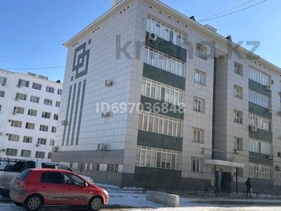 Продажа квартир в Мангистауской обл.: 3-комнатная квартира · 100 м² · 2/5 этаж, 30-й мкр 183/1 — Турецкий лицей за 30 млн 〒 3-комнатная квартира · 100 м² · 2/5 этаж, 30-й мкр 183/1 — Турецкий лицей за 30 млн 〒 в Актау