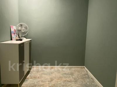 2-комнатная квартира · 56 м² · 3/9 этаж, мкр 12 за 19 млн 〒 в Актобе