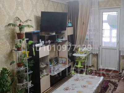 3-бөлмелі пәтер · 60 м² · 2/2 қабат, мкр Кызылжар, бағасы: 11 млн ₸ в Шымкенте, Абайский р-н