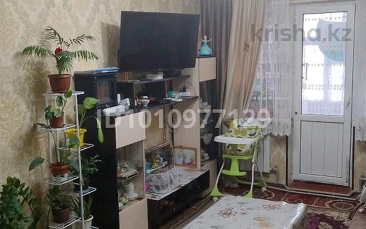 3-бөлмелі пәтер · 60 м² · 2/2 қабат, мкр Кызылжар, бағасы: 11 млн ₸ в Шымкенте, Абайский р-н — фото 2