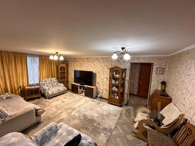 3-комнатная квартира · 62 м² · 3/9 этаж, Бурова 24 за ~ 30.5 млн 〒 в Усть-Каменогорске