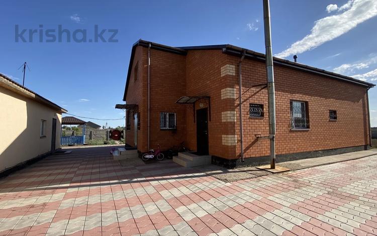 Отдельный дом · 4 комнаты · 250 м² · 25 сот., Нура за 40 млн ₸ в Кабанбае Батыра — фото 17