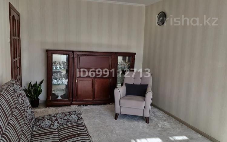 4-комнатная квартира · 74 м² · 4/5 этаж, Микрорайон Акбулак 15 за 20 млн ₸ в Таразе — фото 5