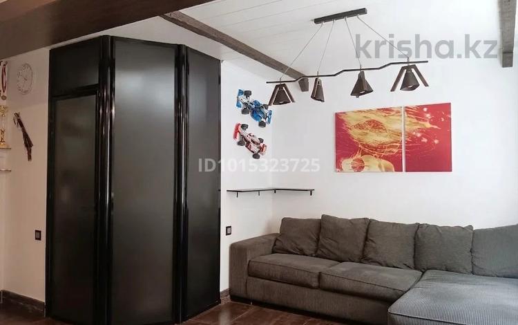 2-комнатная квартира · 54 м² · 2/4 этаж, мкр №9 69б за 46 млн ₸ в Алматы, Ауэзовский р-н — фото 4
