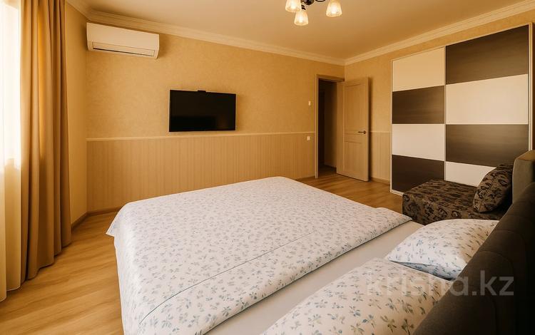 1-комнатная квартира · 35 м² · 6/9 этаж, мкр 11, Шайкенова 2 — ТД Нектар магазин Ромашка за 10 000 〒 в Актобе — фото 2