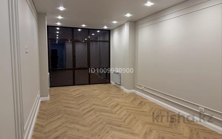 2-комнатная квартира · 86.5 м² · 8/10 этаж, Молдагулова 5/4 за 46 млн 〒 в Уральске — фото 2