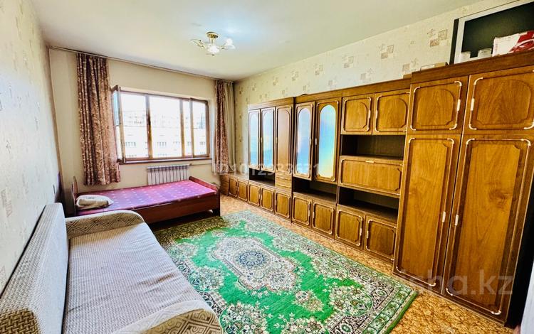 1-комнатная квартира · 40 м² · 6/9 этаж, мкр Аксай-4 10 за 28 млн ₸ в Алматы, Ауэзовский р-н — фото 2