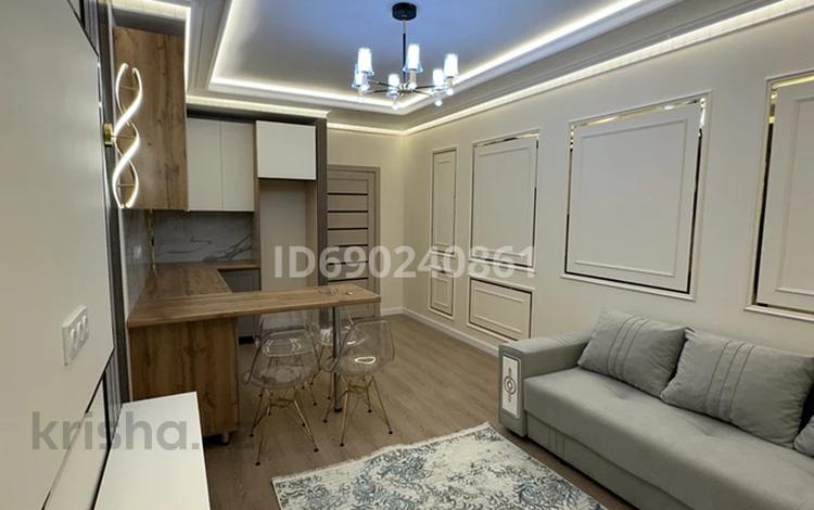 2-комнатная квартира, 43 м², 19/22 этаж, Бектурова 4/1