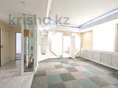 Үйдің бір бөлігі · 4 бөлме · 91.3 м², Сатпаева 6, бағасы: 350 000 〒 в Караганде, Казыбек би р-н