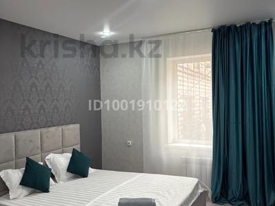 1-комнатная квартира · 40 м² · 1 этаж, Егизбаева 139 — Универмаг ,Петровский за 7 000 ₸ в Уральске