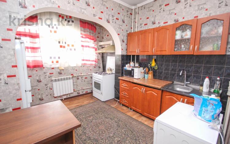 2-комнатная квартира · 55 м² · 5/5 этаж, мкр Мамыр-1 7 за 35 млн ₸ в Алматы, Ауэзовский р-н — фото 11