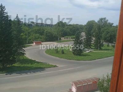 4-комнатная квартира · 60 м² · 5/5 этаж, Потанина 35 за 250 000 〒 в Усть-Каменогорске, Ульбинский