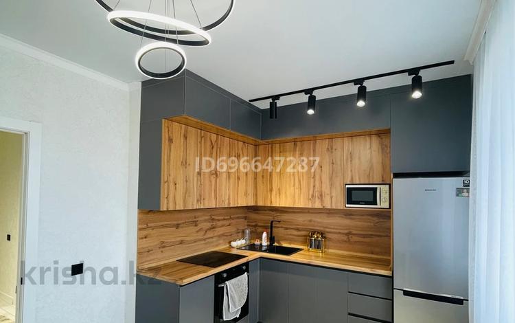 2-комнатная квартира, 71 м², 10/10 этаж, Базовая 2/6