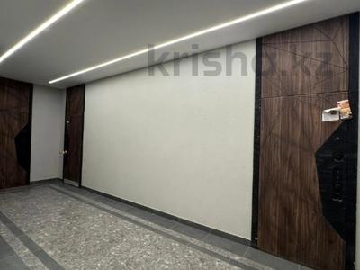 2-комнатная квартира · 82.62 м² · 2/9 этаж, мкр 12 за 36 млн 〒 в Актобе