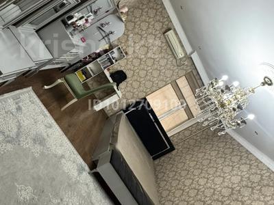 3-комнатная квартира · 155 м² · 1/5 этаж, 15-й мкр 70 за 70 млн ₸ в Актау