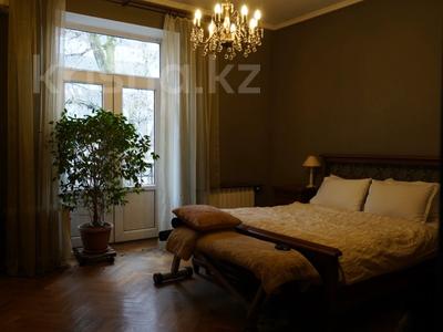 Аренда квартир в Алматы: 5-комнатная квартира · 152 м² · 3/3 этаж, Богенбай батыра 137 — Желтоксан за 600 000 〒 5-комнатная квартира · 152 м² · 3/3 этаж, Богенбай батыра 137 — Желтоксан за 600 000 〒 в Алматы, Алмалинский р-н