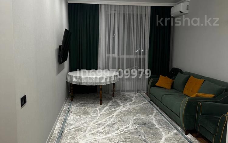 3-комнатная квартира · 79.8 м² · 3/5 этаж, Муканова 61/2 за 44.5 млн ₸ в Караганде, Казыбек би р-н — фото 2