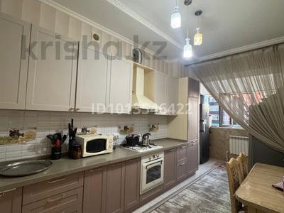 3-бөлмелі пәтер · 102 м² · 2/5 қабат, мкр. Алтын орда, молдагуловой 64, бағасы: 32 млн ₸ в Актобе