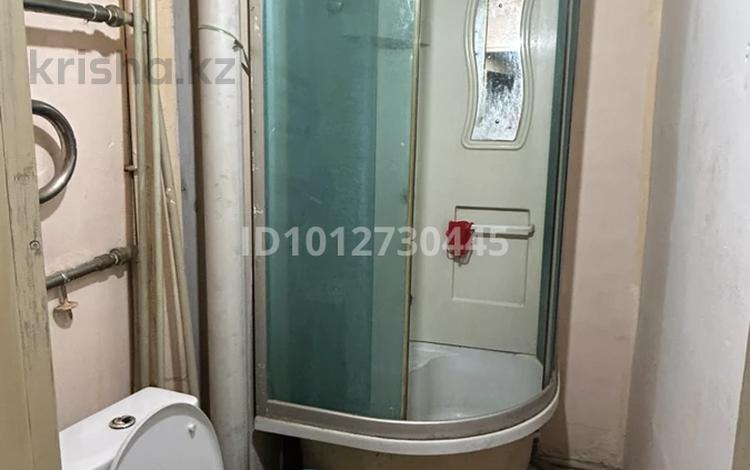 1 комната · 30 м² · 2/2 этаж, мкр Аксай-3Б 229 за 80 000 ₸ в Алматы, Ауэзовский р-н — фото 2
