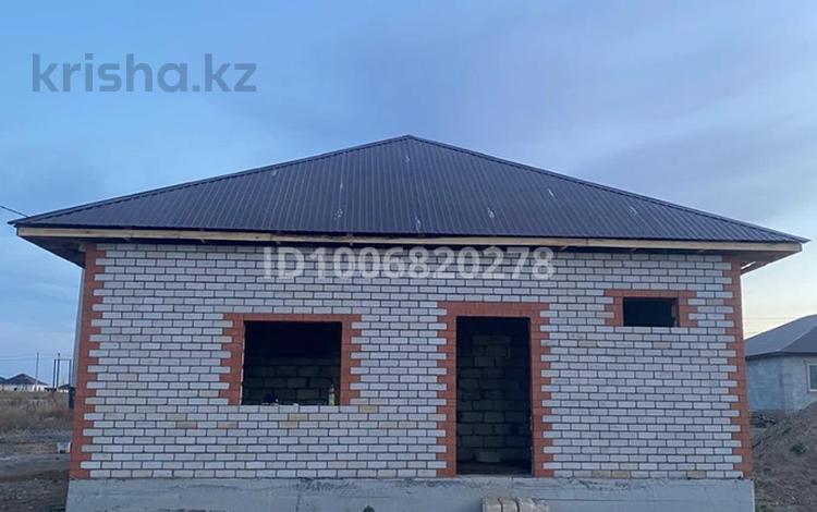 Отдельный дом · 4 комнаты · 110 м² · 10 сот., мкр Жастар 2 12 — Район Арман за ~ 10 млн 〒 в Актобе, жилой массив Жанаконыс — фото 3