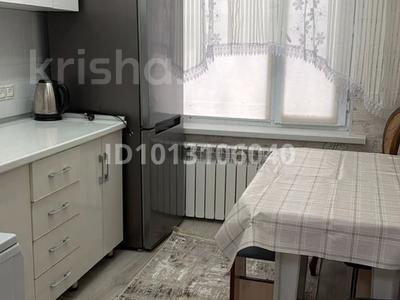 2-комнатная квартира · 50 м² · 1 этаж, Туйебекова 16 — Вокзал, сзади магазин Адлет за 180 000 ₸ в Шу