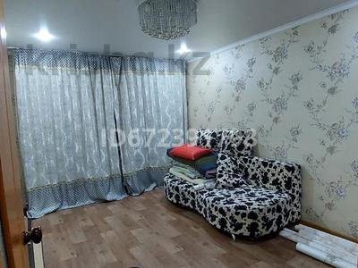 2-комнатная квартира · 48 м² · 1/5 этаж, Майкудук, 16й микрорайон 22 за 10.5 млн 〒 в Караганде, Алихана Бокейханова р-н