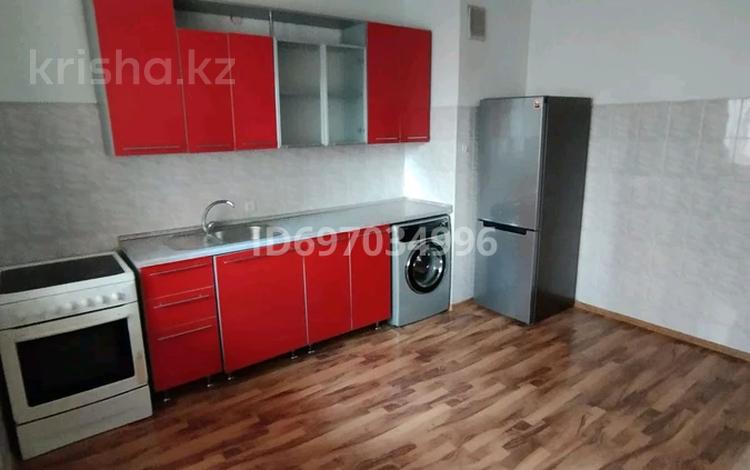 1-комнатная квартира, 50 м², 4/12 этаж, мкр Жетысу-3, Абая 55