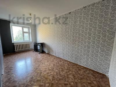 3-комнатная квартира · 69.3 м² · 4/5 этаж, мкр Строитель за 18.6 млн 〒 в Уральске