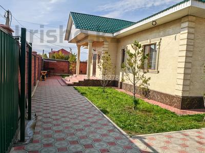 Дом · 4 комнаты · 180 м², Иманова 55 — Зайсан за 100 000 〒 в Косшы