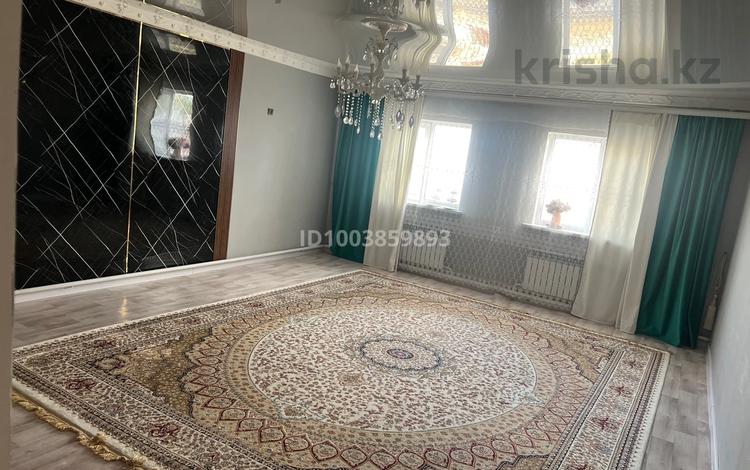 Отдельный дом · 3 комнаты · 100 м² · 8 сот., Туран 23 — 12 за 18 млн 〒 в Еркинкале — фото 8