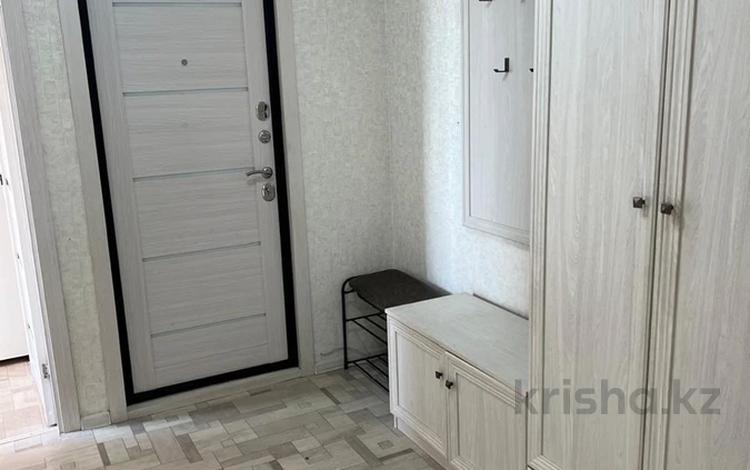3-комнатная квартира · 65 м² · 8/9 этаж, мкр Северо-Восток 23 за 20 млн ₸ в Уральске — фото 2