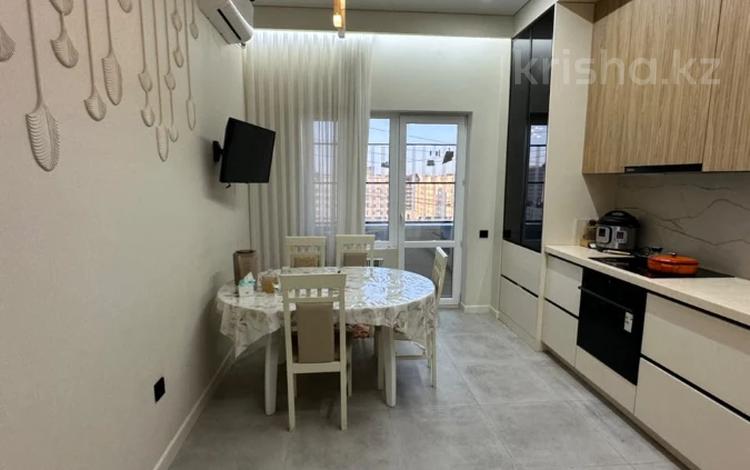 4-комнатная квартира · 130 м² · 10/12 этаж, 17-й мкр 55 за 57.9 млн ₸ в Актау — фото 2