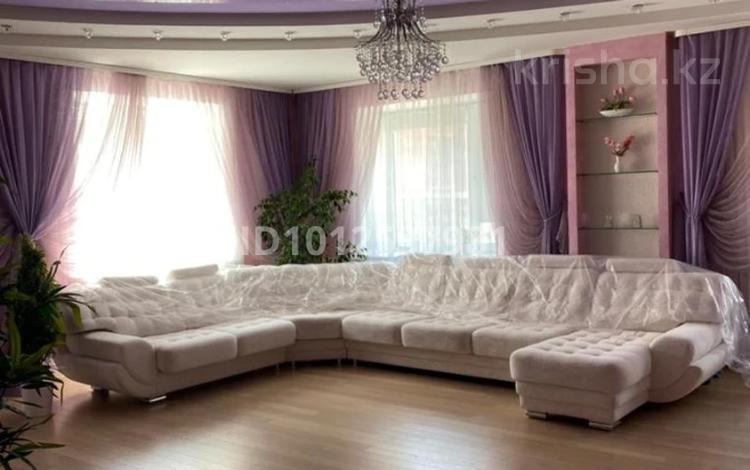 4-бөлмелі пәтер · 201 м² · 2/7 қабат, Ескалиева 293/1, бағасы: 69 млн ₸ в Уральске — фото 18