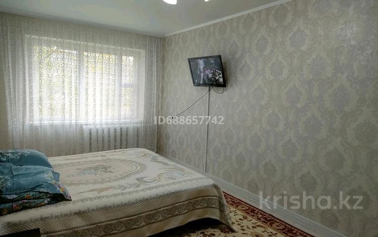 1-комнатная квартира, 35 м², 1/6 этаж посуточно, Жирентаева 19 за 10 000 〒 в Астане, Алматы р-н — фото 2
