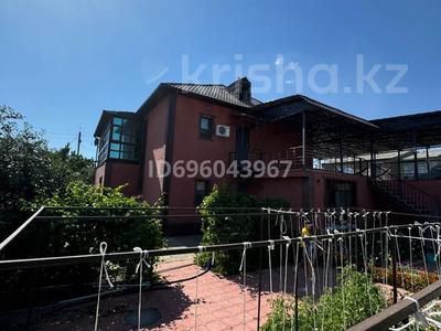 Отдельный дом · 6 комнат · 480 м² · 10 сот., Жамбыла 88 за 135 млн ₸ в Жезказгане