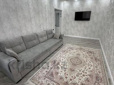 2-комнатная квартира · 67 м² · 3/7 этаж, 20-й мкр, Мкрн 20 6 — АРКА,"НИШ", Гипермаркет "Дина", ТЦ "ОЛЖА" за 15 000 ₸ в Актау