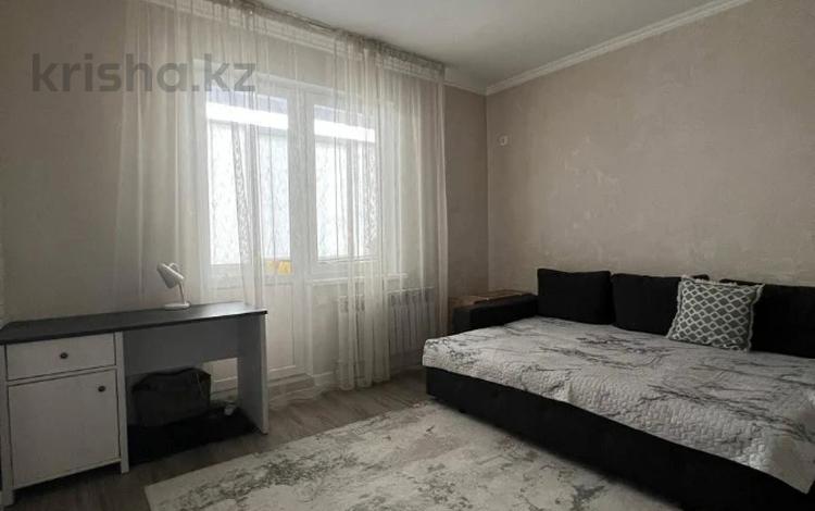 1-бөлмелі пәтер · 38 м² · 6/9 қабат, мкр Самал-2, бағасы: 46 млн ₸ в Алматы, Медеуский р-н — фото 2