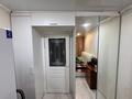 3-комнатная квартира · 62.3 м² · 3/5 этаж, Майкудук, 13й микрорайон 3 за 15 млн ₸ в Караганде, Алихана Бокейханова р-н — фото 2